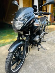 Bajaj Pulsar 150 2015