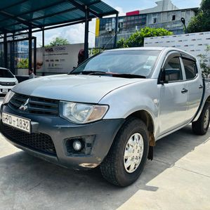 Mitsubishi L200 2011 - Image 2