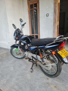Bajaj CT100 2017