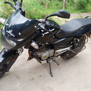 Bajaj Pulsar 150 2012 - Image 2