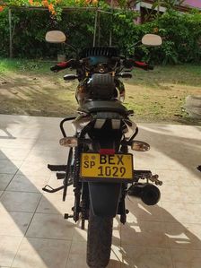 Bajaj Pulsar 180 2017