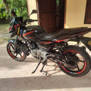 Bajaj Pulsar 180 2017 - Image 3