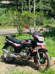 TVS Victor 2004