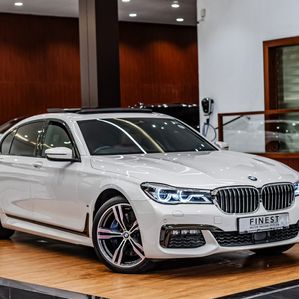 BMW 740Le M-Sport LWB 2019 - Image 2