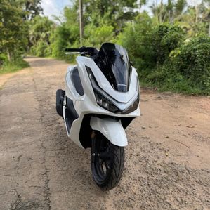Honda PCX 2025 - Image 2