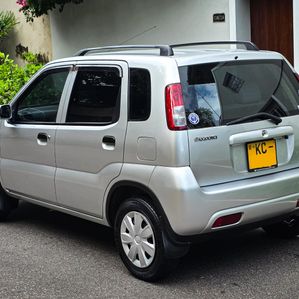 Suzuki Swift Center Antenna 2004 - Image 3