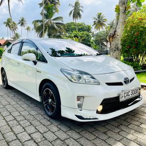Toyota Prius S limited 2013 - Image 3