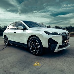 BMW iX xDrive40 2023 - Image 2
