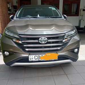 Toyota Rush SUV 7 Seater 2018 - Image 2
