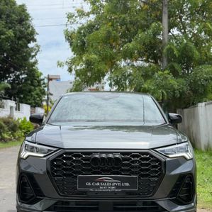 Audi Q3 Sportback S Line 2023 - Image 2