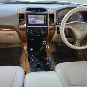 Toyota Land Cruiser Prado TRJ120 2005 - Image 3