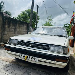 Toyota Corolla 1990 - Image 2