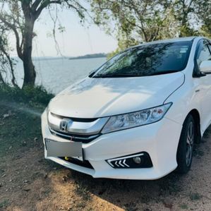 Honda Grace 2014 - Image 2