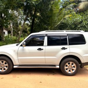 Mitsubishi Montero 2013 - Image 3