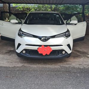 Toyota CHR NGX 50 GT Turbo 2017 - Image 2