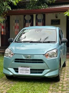 Daihatsu Mira ES 2023