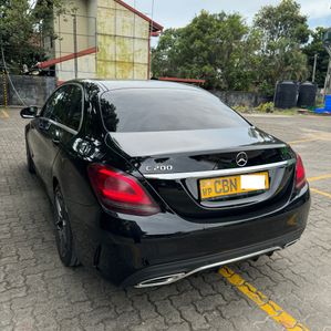 Mercedes Benz C200 AMG Premium 2020 - Image 3