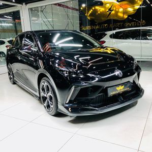 MG MG4 V Long Range WITH AMOTRIZ BODYKIT 2024 - Image 3