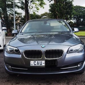 BMW 528i 2011 - Image 2