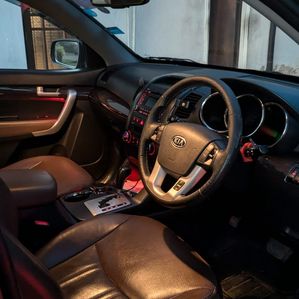 Kia Sorento 2011 - Image 2
