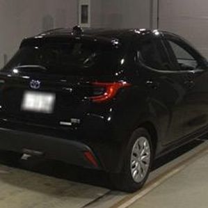 Toyota Yaris 2021 - Image 2