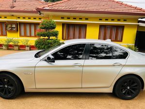 BMW 523i 2011