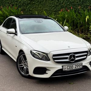 Mercedes Benz E350 AMG - Premium Plus 2018 - Image 2