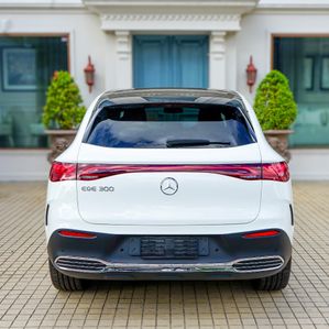 Mercedes Benz EQE 300 2024 - Image 3