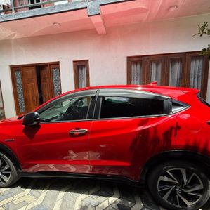 Honda Vezel RS Sensing 2017 - Image 3