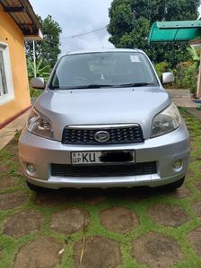 Daihatsu Terios SUV Premium 2012