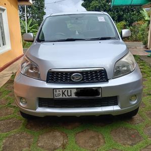 Daihatsu Terios SUV Premium 2012 - Image 2