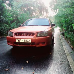 Hyundai Accent asent 2001 - Image 2