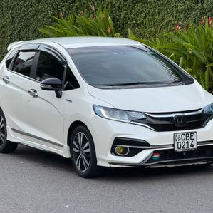 Honda Fit GP5 S Grade 2018 - Image 2