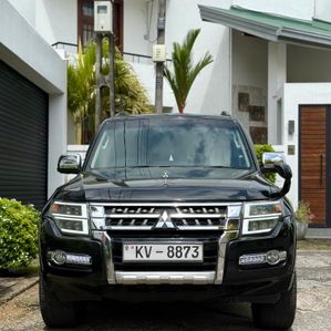 Mitsubishi Montero GLX 2013 - Image 2