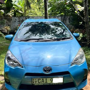 Toyota Aqua 2014 - Image 2