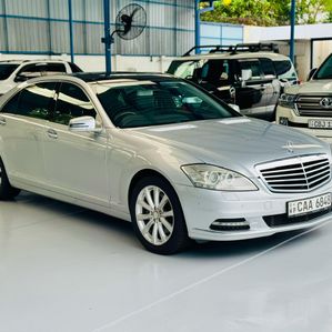 Mercedes Benz S300 AMG Premium 1ST DIMO 2013 - Image 2