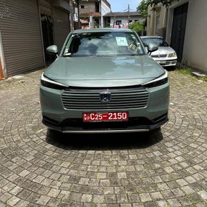 Honda Vezel Z Premium Sound 2024 - Image 2
