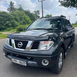 Nissan Navara 2009 - Image 2