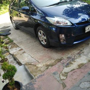 Toyota Prius 2011 - Image 2