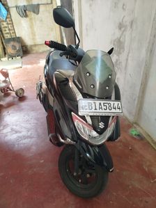 Suzuki Burgman 2019