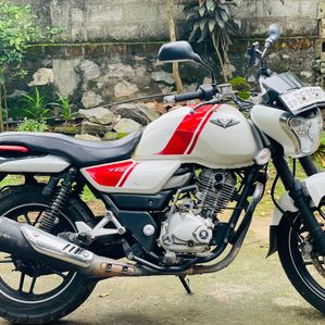 Bajaj V15 2016 - Image 3