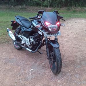 Bajaj Pulsar 180 2016 - Image 2
