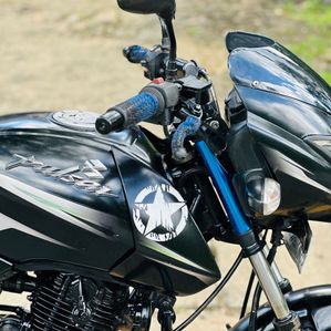 Bajaj Pulsar 150 2017 - Image 3