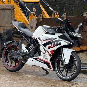 KTM RC 125 2020 - Image 2