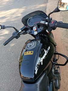 Bajaj Pulsar 220F 2012