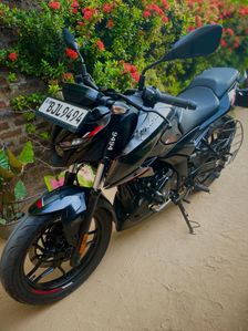 Bajaj Pulsar N160 2025