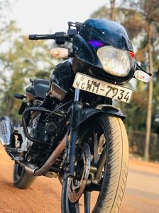 Bajaj Pulsar 180 2011