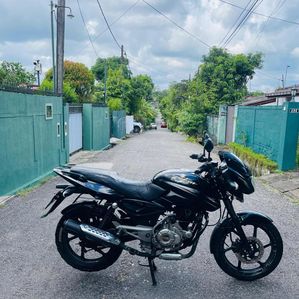 Bajaj Pulsar 150 2015 - Image 2