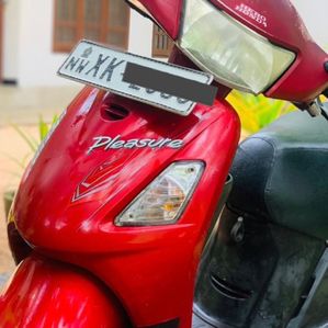 Honda Pleasure 2011 - Image 2