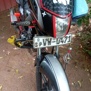 Bajaj Platina 2012 - Image 2